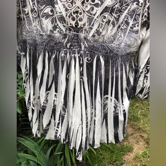 Black and White Handkerchief like Tunic - Picture 2 of 11